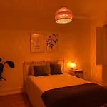Quarto Aconchegante Com Varanda E Vista No Chiado