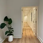 Quarto Aconchegante Com Varanda E Vista No Chiado