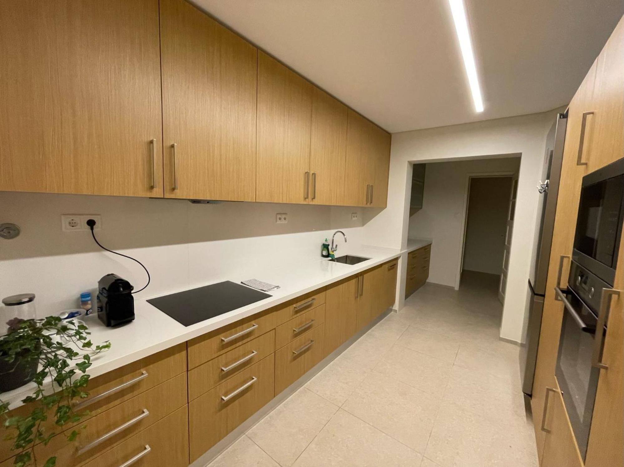 Quarto Aconchegante Com Varanda E Vista No Chiado Quarto em Acomodações Particulares *