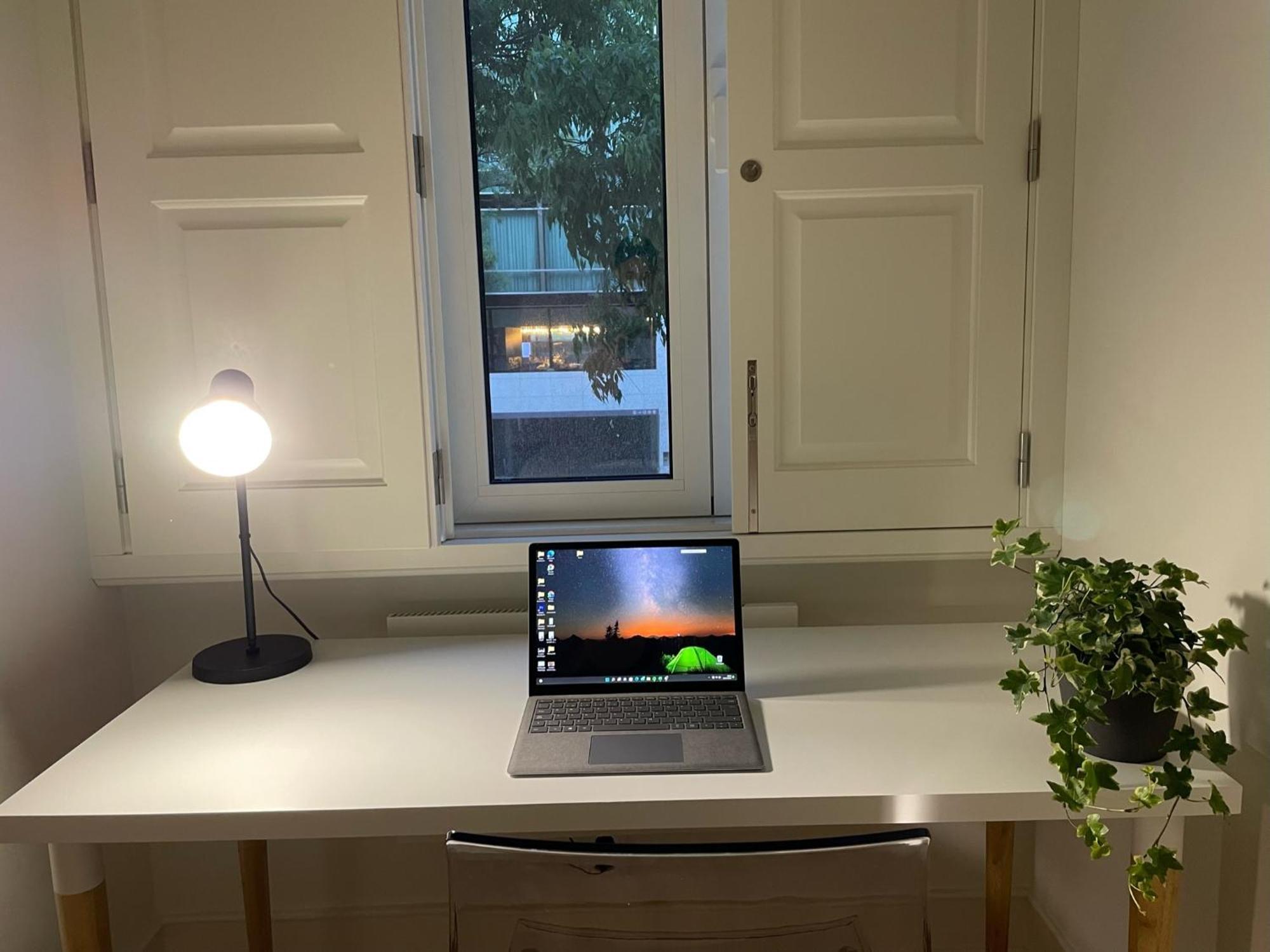 Quarto Aconchegante Com Varanda E Vista No Chiado