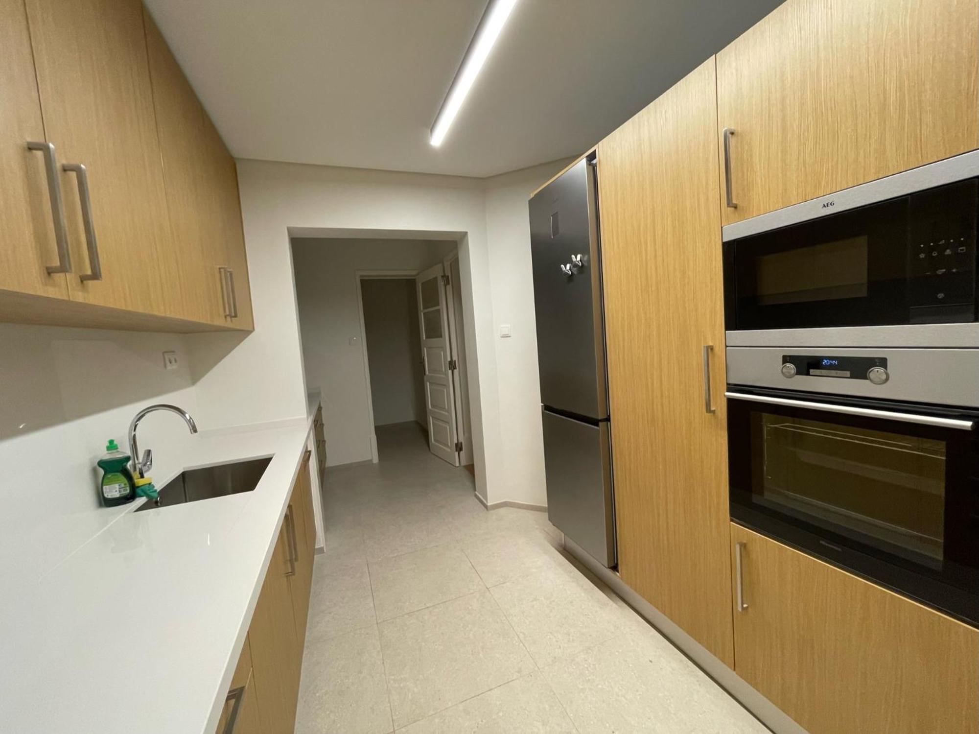 Quarto Aconchegante Com Varanda E Vista No Chiado
