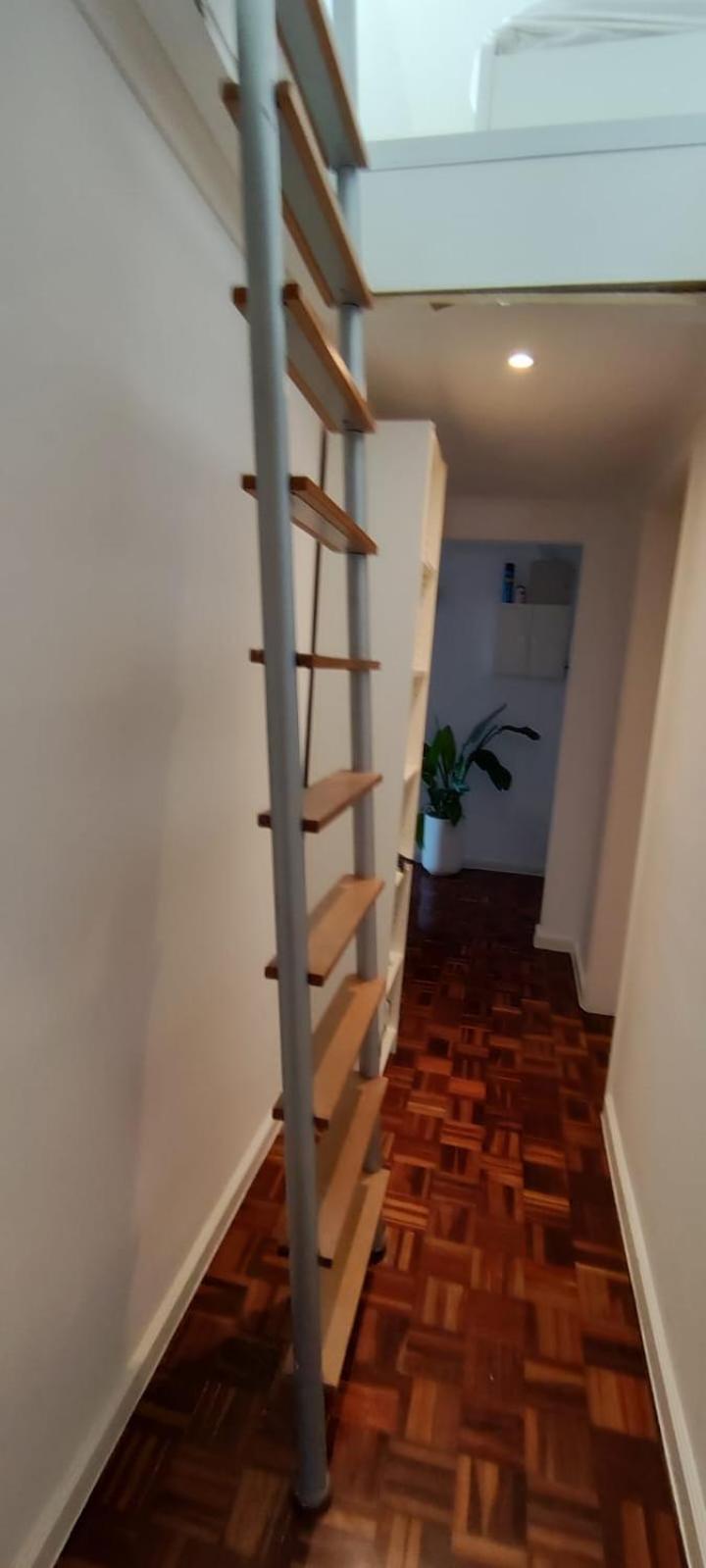 Quarto em Acomodações Particulares Quarto Aconchegante Com Varanda E Vista No Chiado Lisboa