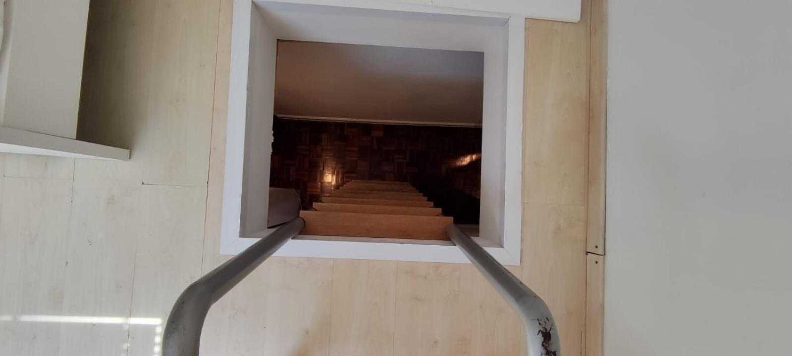 Quarto Aconchegante Com Varanda E Vista No Chiado