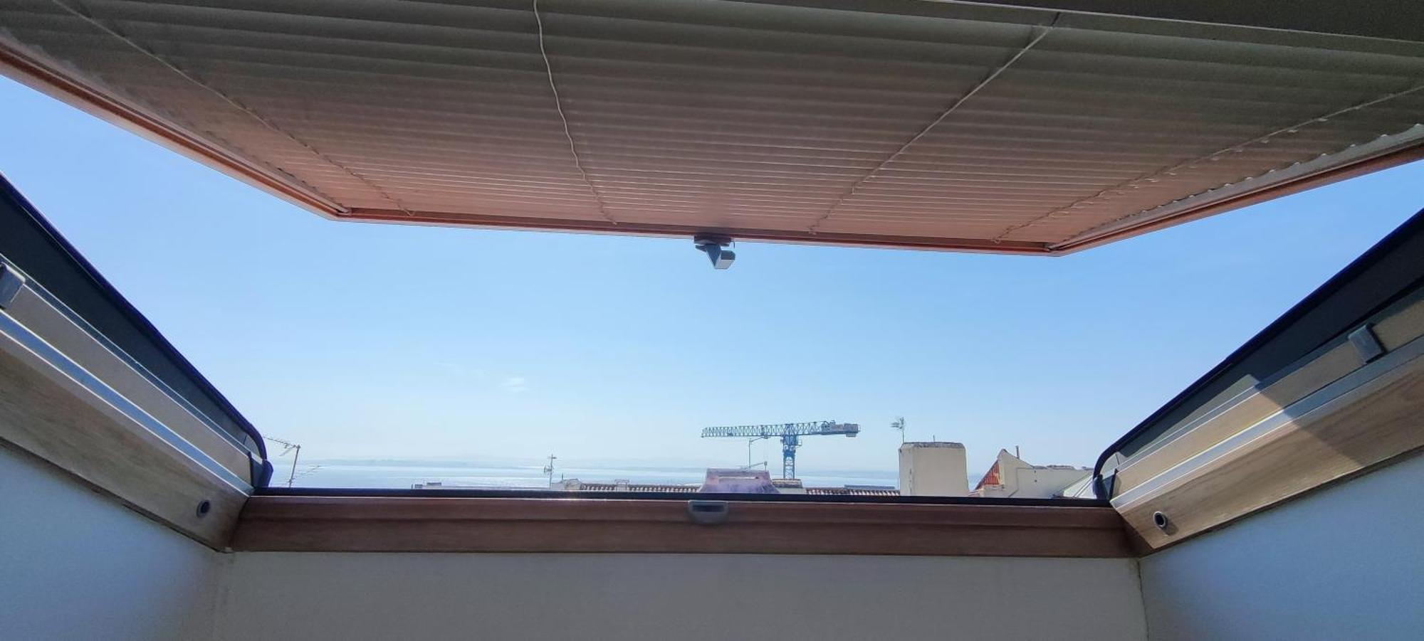 Quarto Aconchegante Com Varanda E Vista No Chiado Quarto em Acomodações Particulares