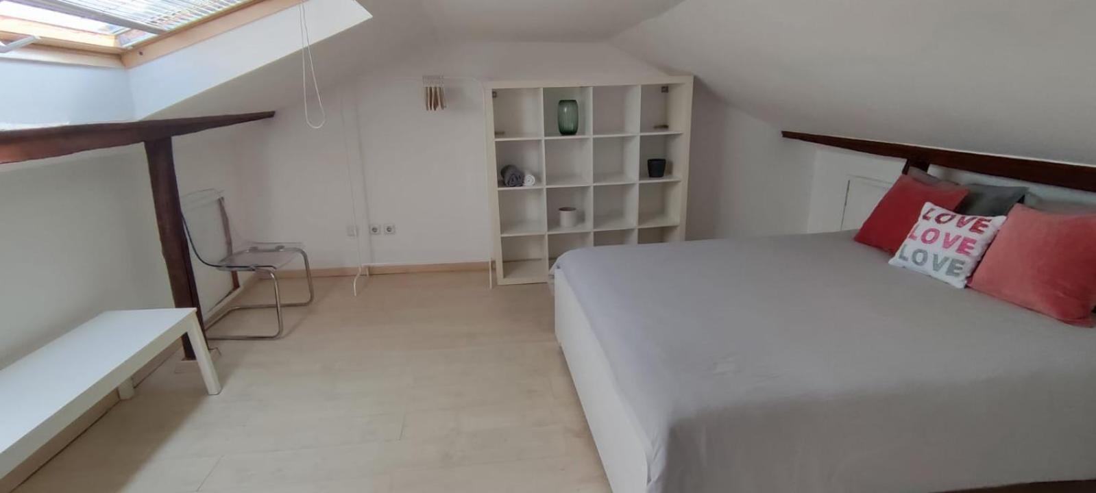 Quarto em Acomodações Particulares Quarto Aconchegante Com Varanda E Vista No Chiado
