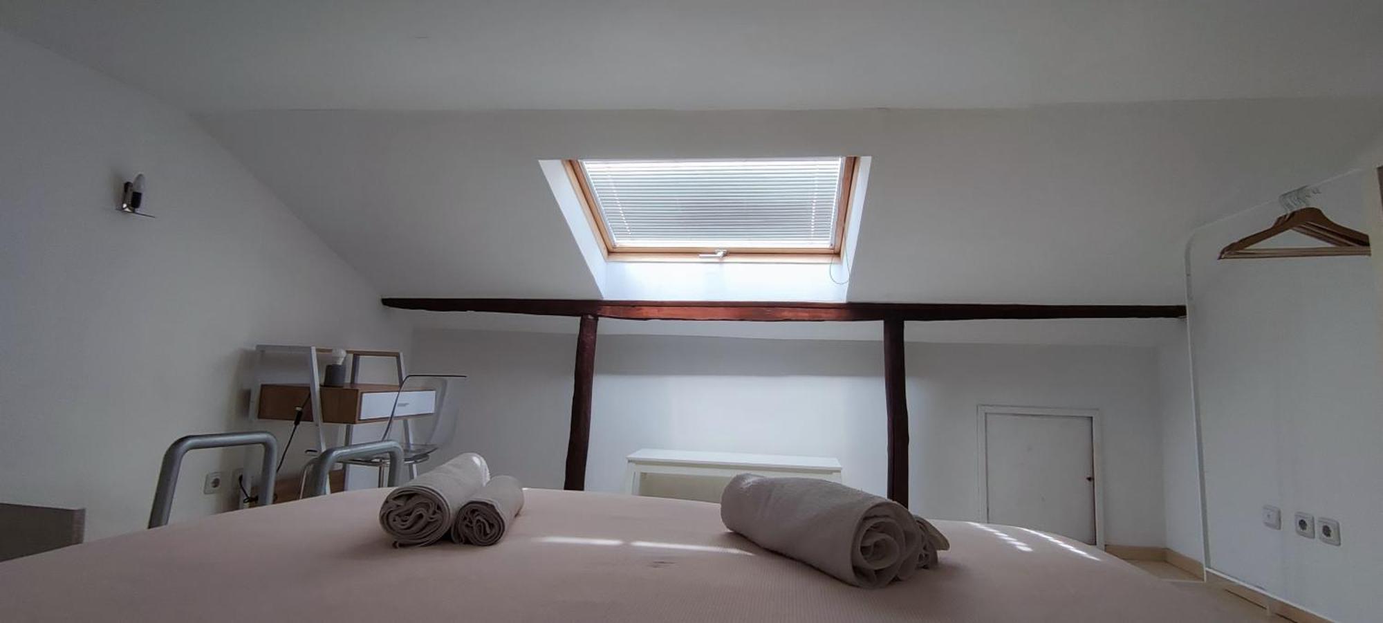 Quarto Aconchegante Com Varanda E Vista No Chiado *